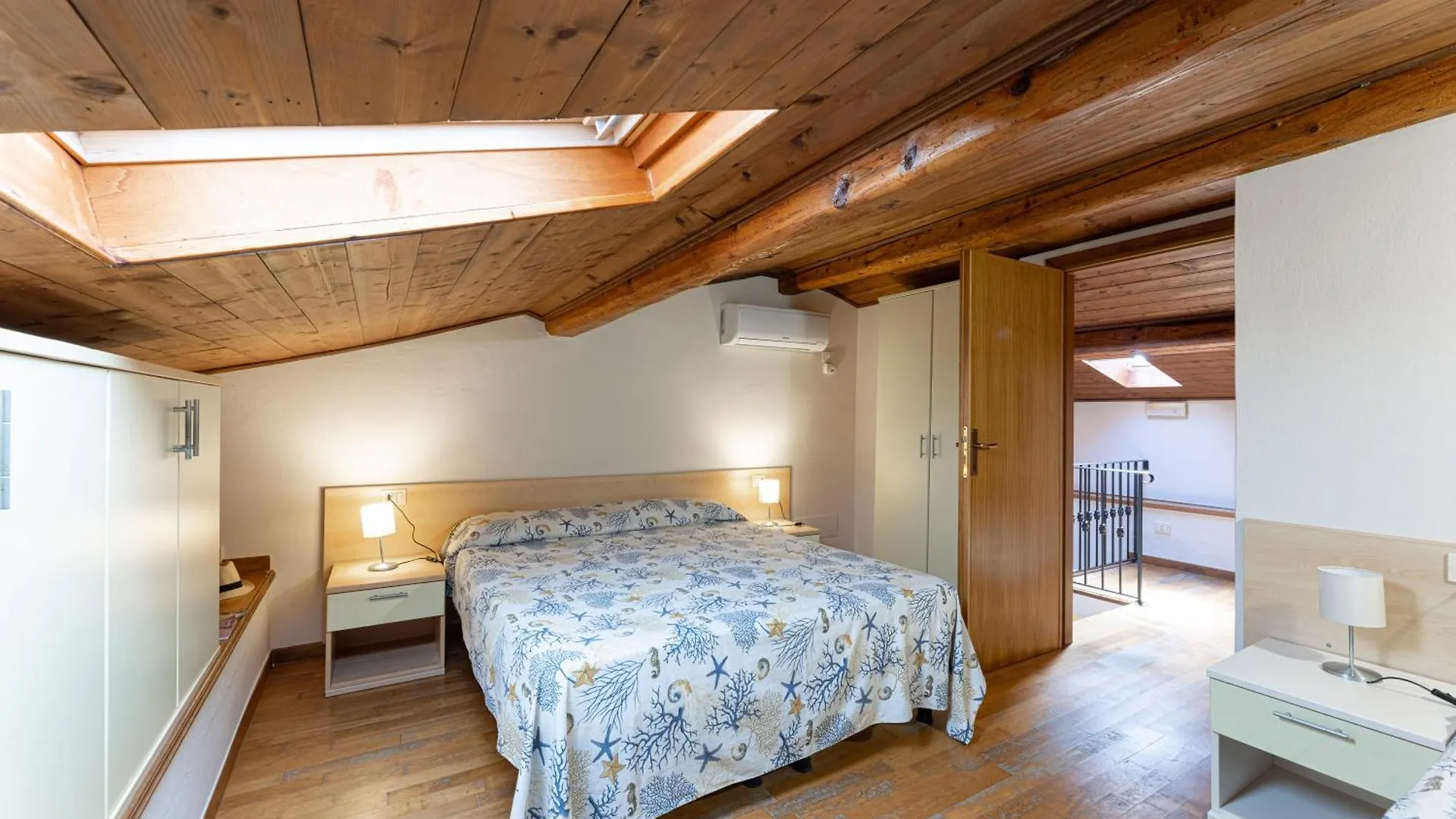 אתר קמפינג קאפוליברי Camping Bungalow Lido
